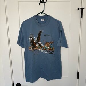 Vintage Alaska Nature, Bald Eagle, USA. Outdoor Graphic Men's Blue T-Shirt.